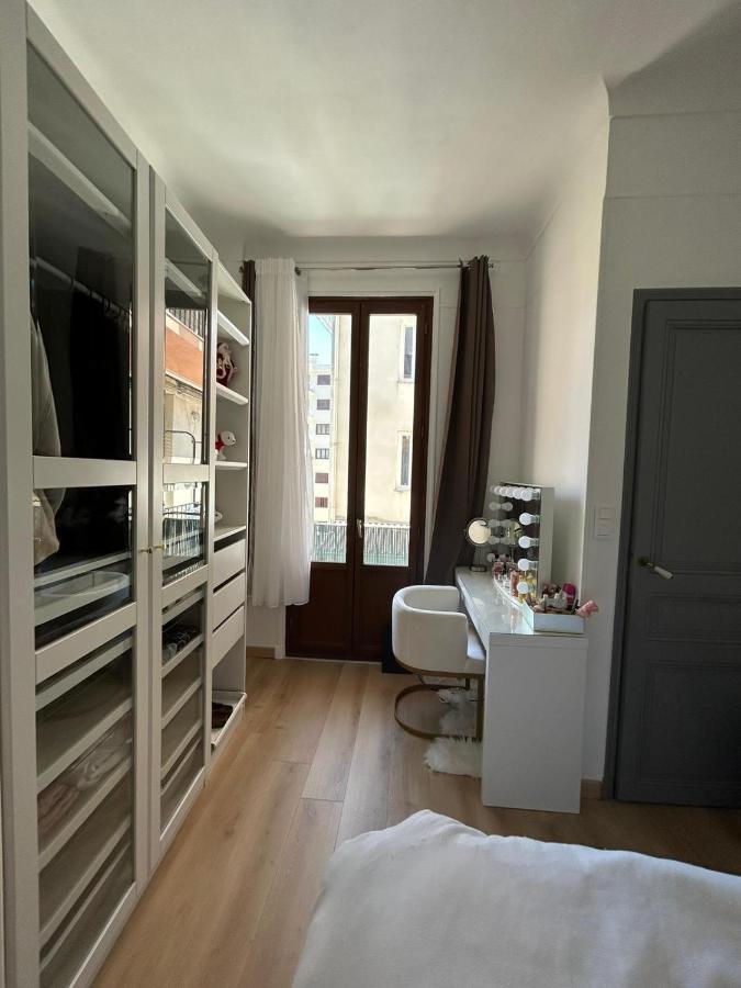 Nice - Appartement T3 Renove De 50 M2 Classe 2 Etoiles Luaran gambar
